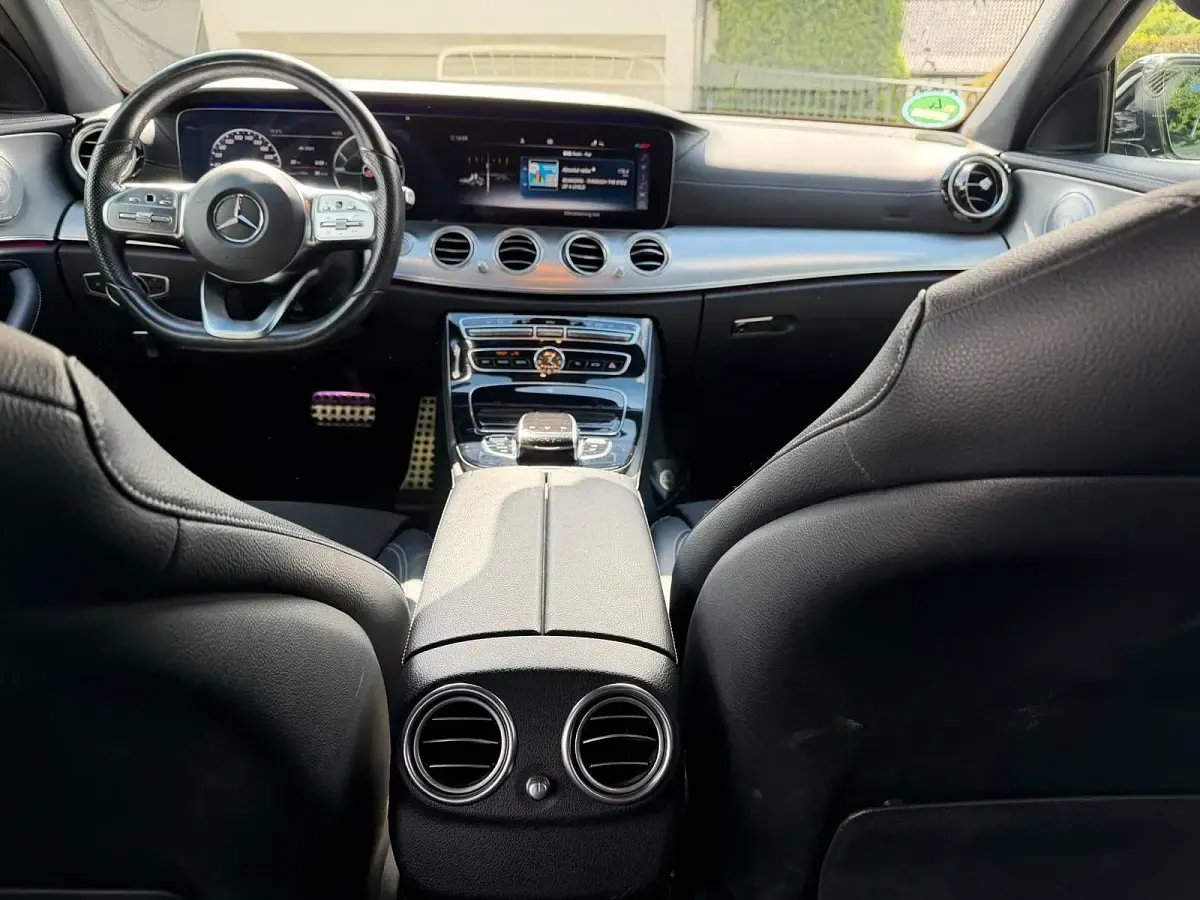 Gebraucht Mercedes E300 AMG line 245 PS (180 kW) 2019 Weiß Kombi