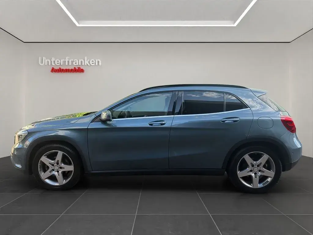 Gebraucht Mercedes GLA220 170 PS (125 kW) 2015 Blau SUV