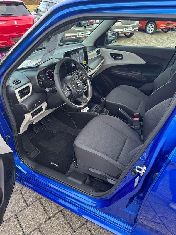 Neu Suzuki Swift Comfort 83 PS (61 kW) 2026 Blau Kleinwagen