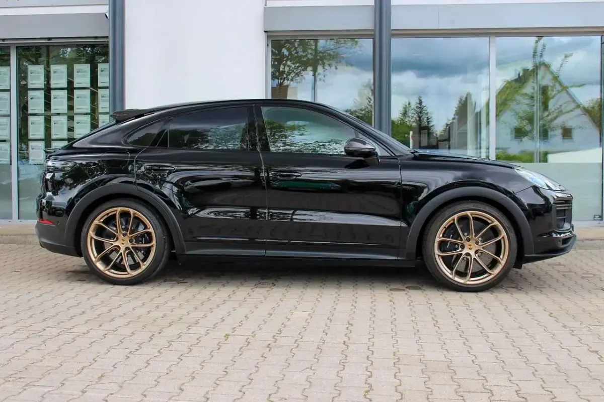 Gebraucht Porsche Cayenne Turbo GT 640 PS (470 kW) 2022 Schwarz SUV