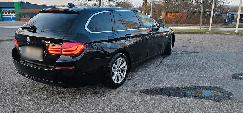 Usata BMW 520 184 CV (135 kW) 2013 Nero Station wagon