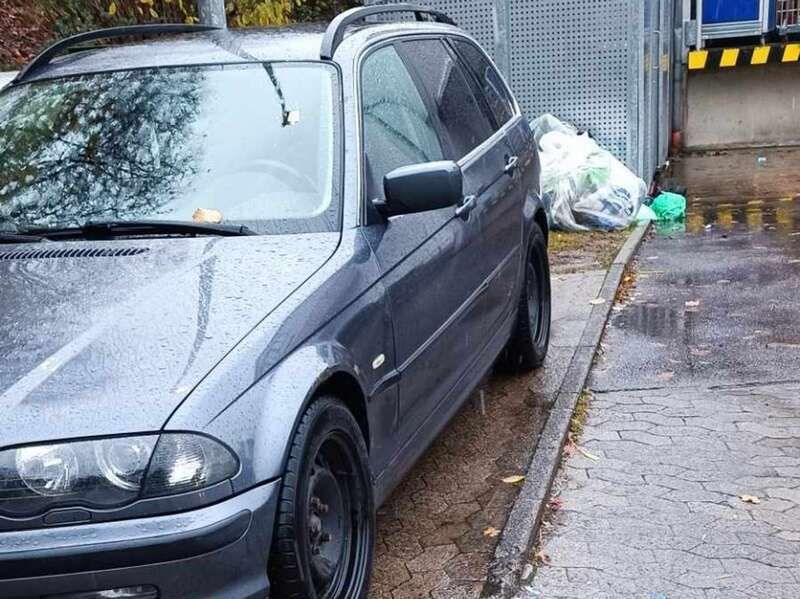 Gebraucht 2001 BMW 320 Kombi | 1.200 € (Superpreis) - Bild 1/4