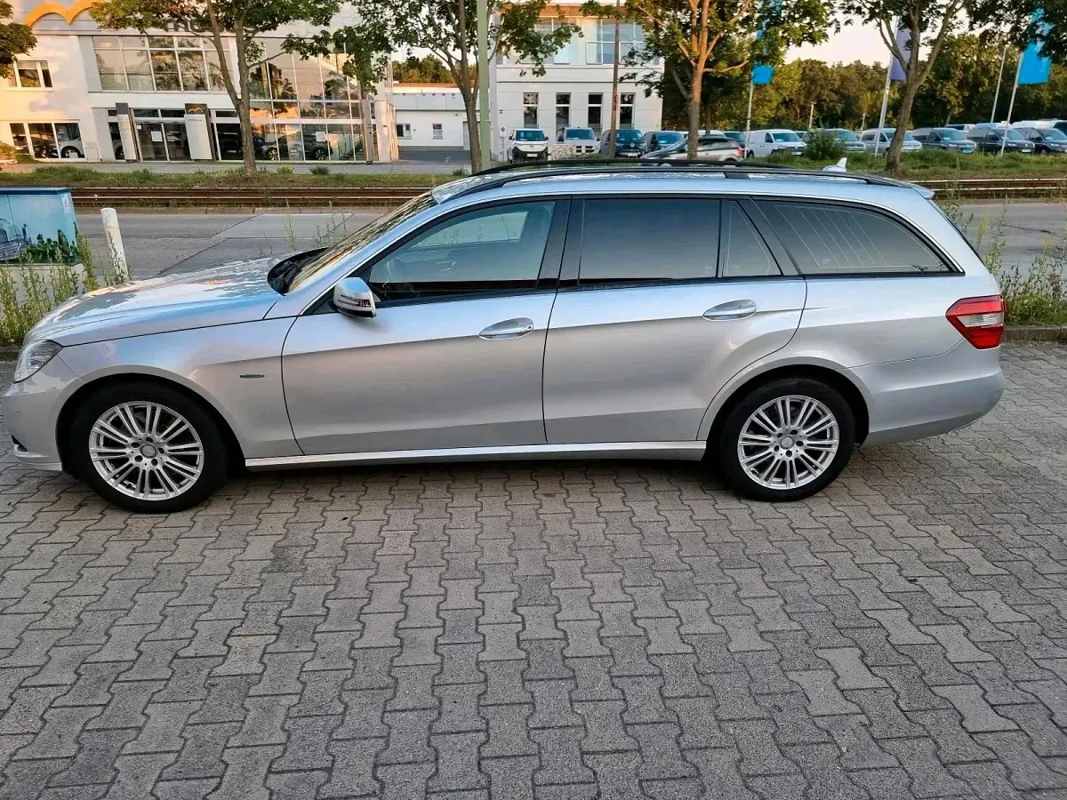 Usata Mercedes E250 204 CV (150 kW) 2011 Grigio Station wagon