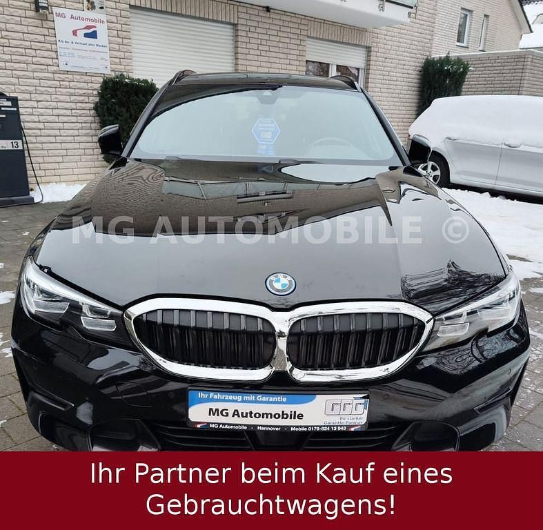 Gebraucht BMW 330e Sport Line 252 PS (185 kW) 2021 Schwarz Kombi