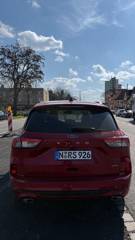 Gebraucht Ford Kuga ST-Line 224 PS (164 kW) 2021 Rot SUV