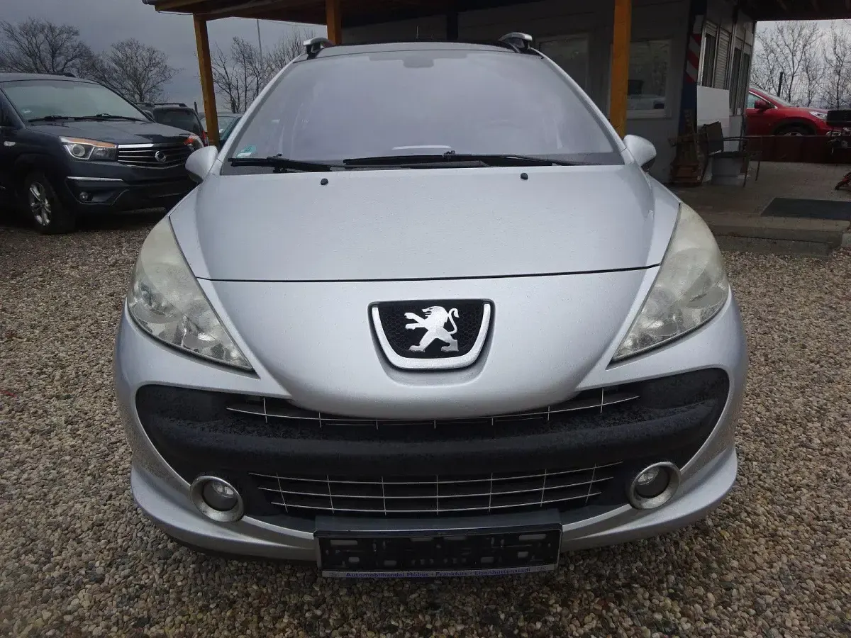Gebraucht Peugeot 207 Sport 120 PS (88 kW) 2008 Silber Kombi