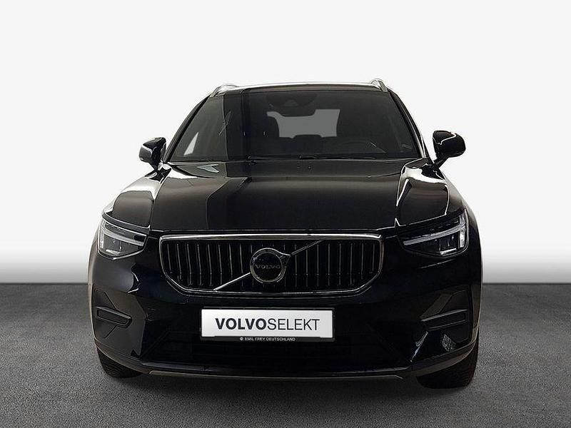 Gebraucht Volvo XC40 Core 155 PS (114 kW) 2022 Schwarz SUV