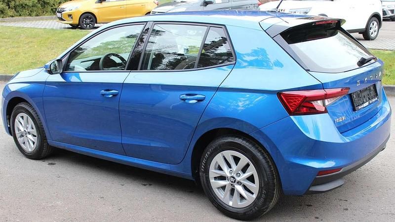 Neu Skoda Fabia Selection 95 PS (69 kW) 2025 Modra race/race blue Kleinwagen