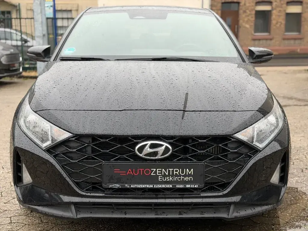 Gebraucht Hyundai i20 GO! 101 PS (74 kW) 2023 Phantom black Kleinwagen