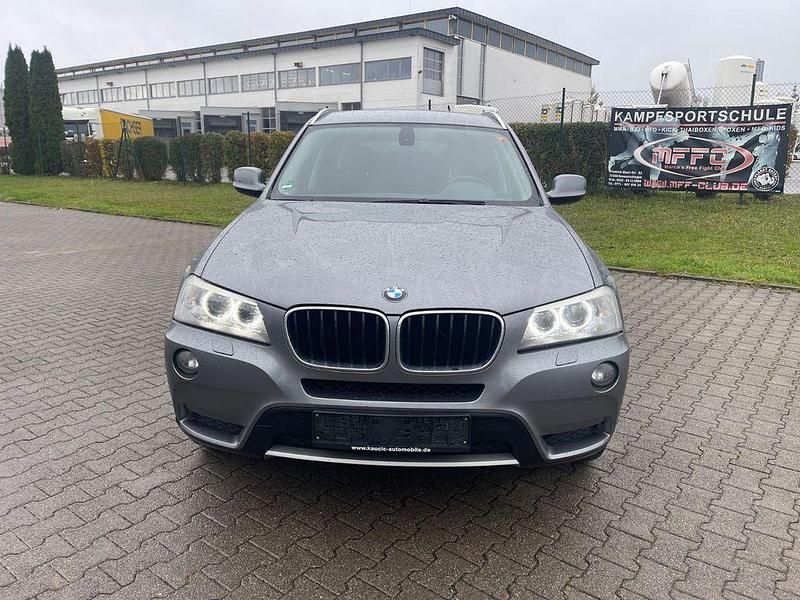 Grau Gebraucht 2011 BMW X3 Sport Line SUV | 9.999 € (Guter Preis) - Bild 1/4