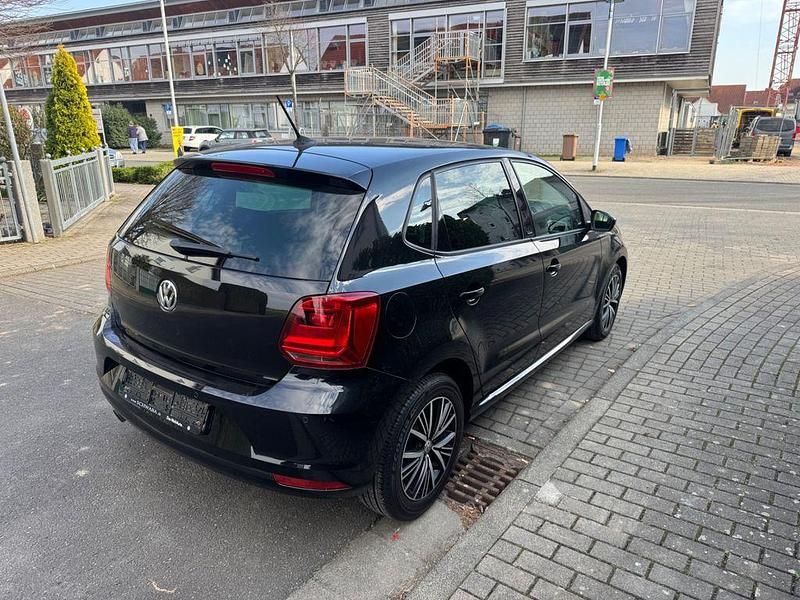 Gebraucht VW Polo Allstar 90 PS (66 kW) 2016 Schwarz Limousine