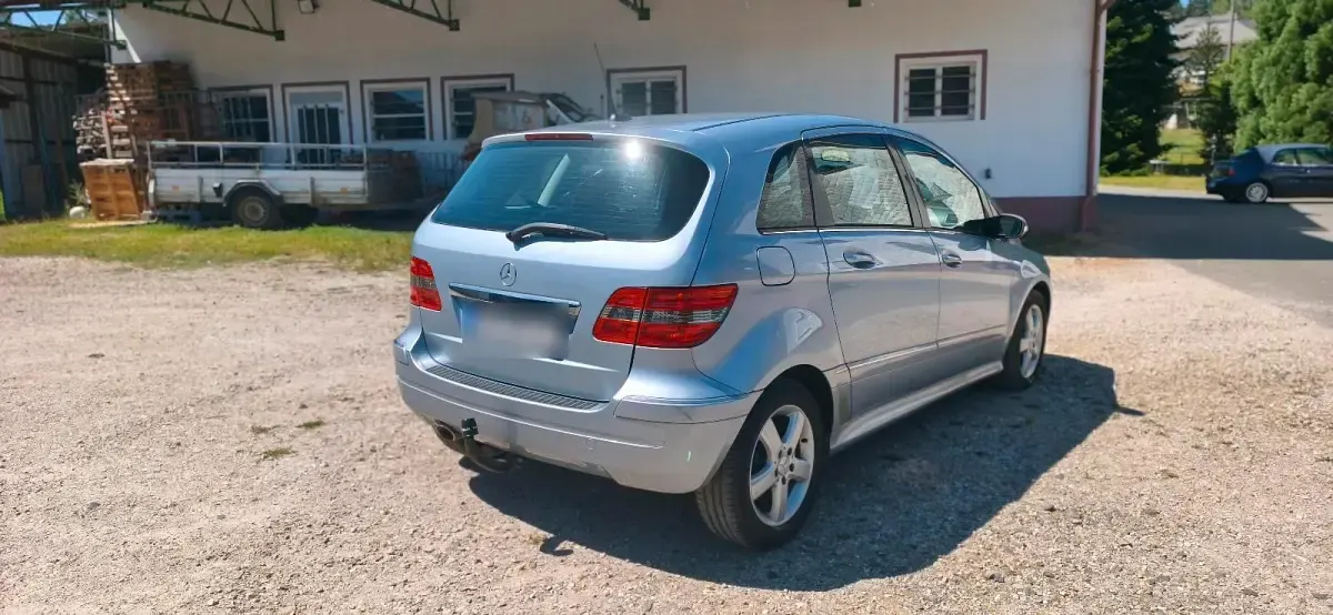 Gebraucht Mercedes B200 143 PS (105 kW) 2005 Silber Van / Kleinbus