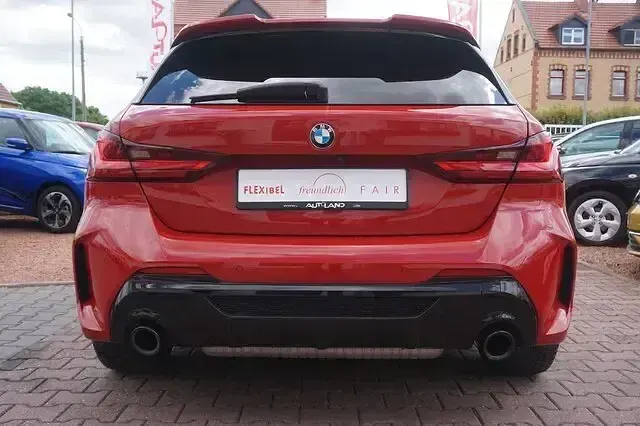 Gebraucht BMW M135 M Sport 306 PS (225 kW) 2021 Melbournerot met. (metallic) Kleinwagen