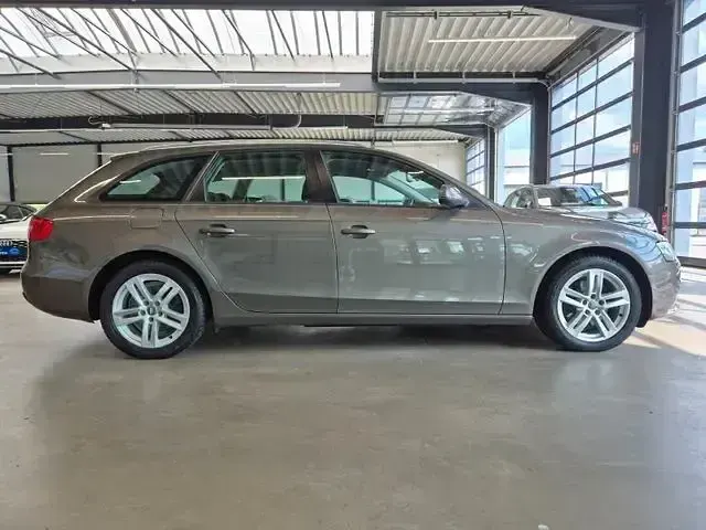 Gebraucht Audi A4 Attraction 190 PS (139 kW) 2015 Andere Kombi