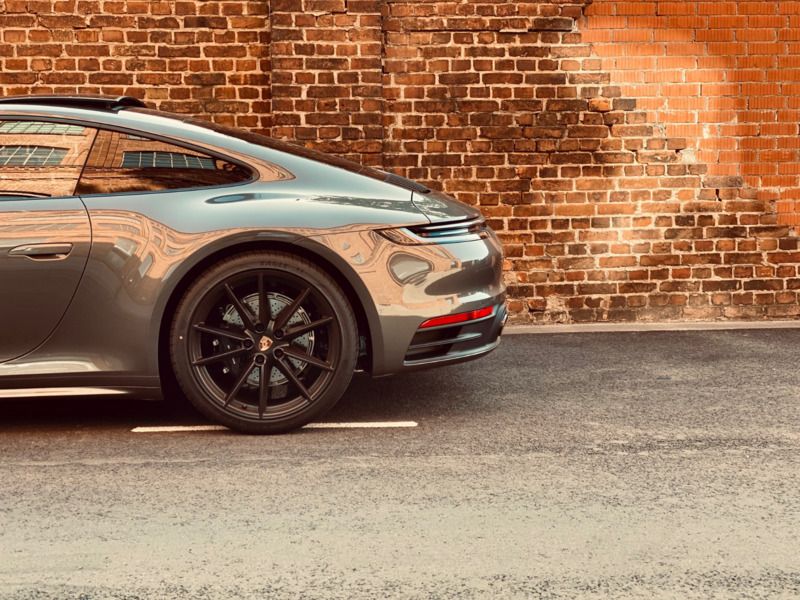 Grau Gebraucht 2020 Porsche 911 Carrera Coupé | 124.500 € - Bild 1/4