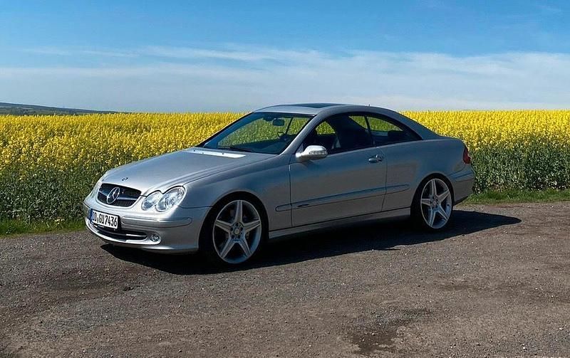 Silber Gebraucht 2004 Mercedes CLK500 Coupé | 9.990 € (Superpreis) - Bild 1/4
