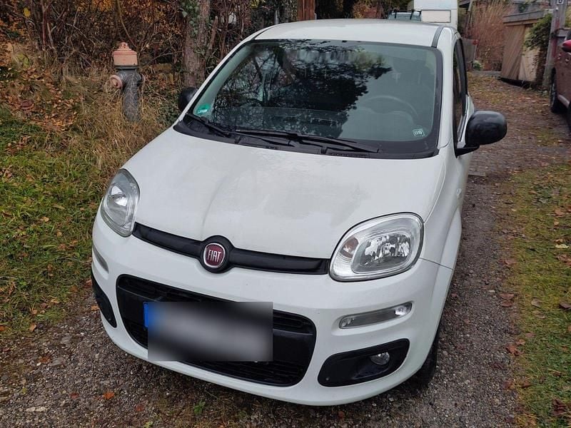 Weiß Gebraucht 2016 Fiat Panda Easy Kleinwagen | 6.450 € (Guter Preis) - Bild 1/4