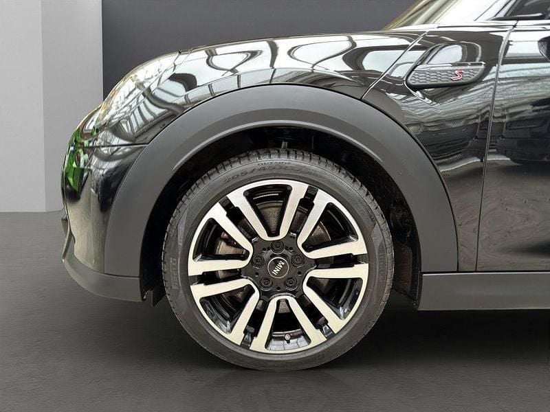 Gebraucht Mini Cooper S Classic 178 PS (130 kW) 2022 Schwarz / midnight black (metallic) Kleinwagen