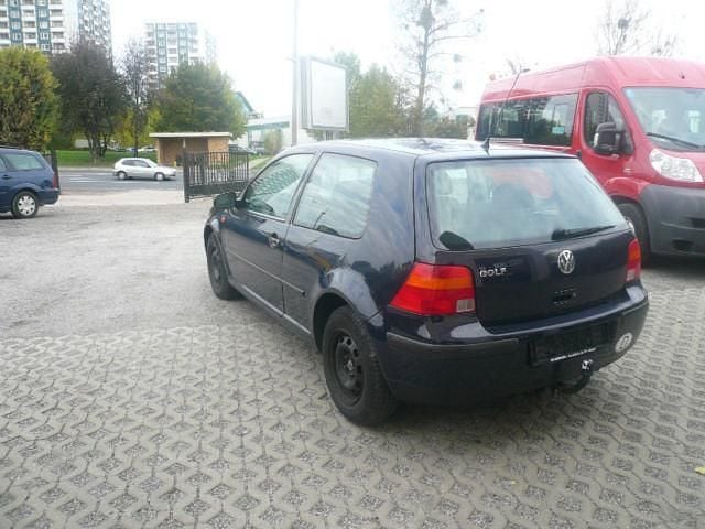 Używany VW Golf IV 75 KM (55 kW) 1998 Niebieski Sedan/Limuzyna