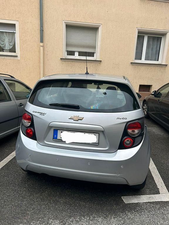 Silber Gebraucht 2013 Chevrolet Aveo LT Kleinwagen | 4.499 € (Fairer Preis) - Bild 1/4