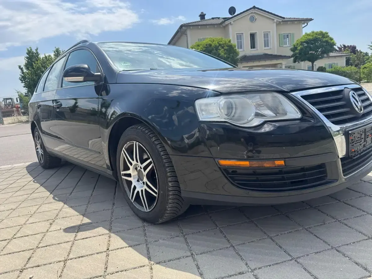 Gebraucht VW Passat Trendline 140 PS (102 kW) 2010 Schwarz Kombi
