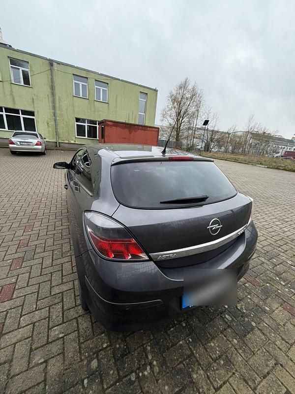 Gebraucht Opel Astra GTC 90 PS (66 kW) 2009 Grau Coupé