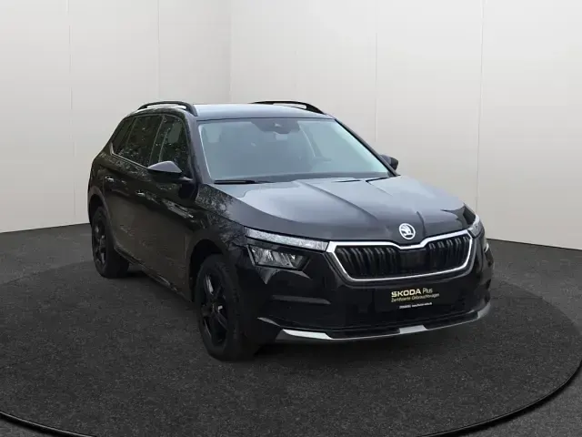 Gebraucht Skoda Kamiq Clever 110 PS (80 kW) 2021 Blackmagic perleffekt SUV