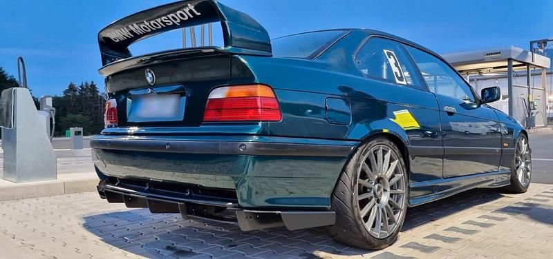 Second-hand BMW 323 1996 Verde Coupe