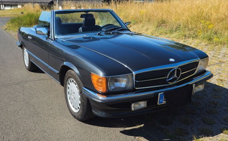 Schwarz Gebraucht 1989 Mercedes SL300 Cabrio | 42.900 € - Bild 1/4