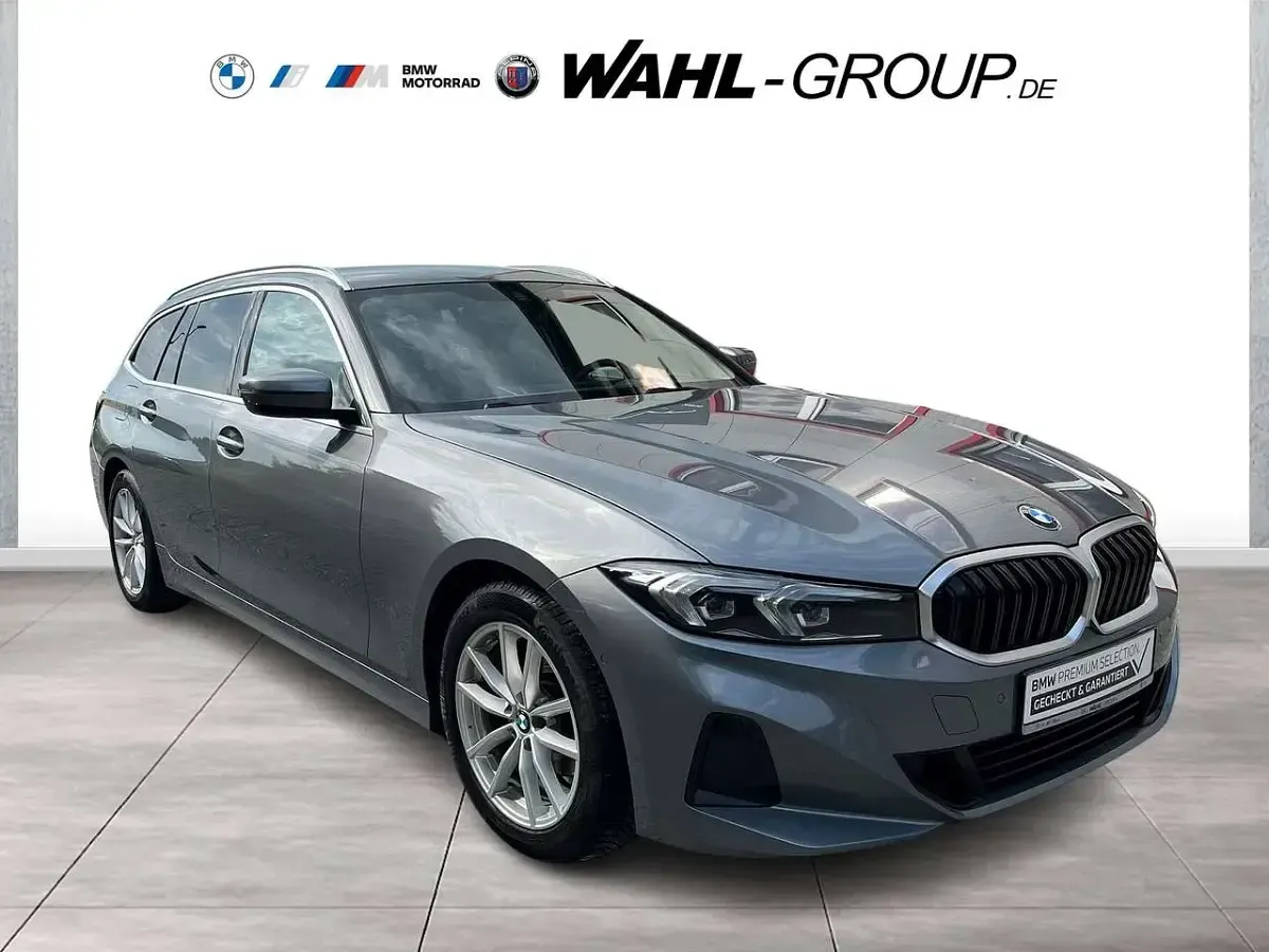 Gebraucht BMW 318 Sport Line 150 PS (110 kW) 2023 Grau Kombi