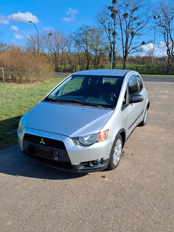 Silber Gebraucht 2010 Mitsubishi Colt Edition Limousine | 3.300 € (Etwas zu teuer) - Bild 1/4