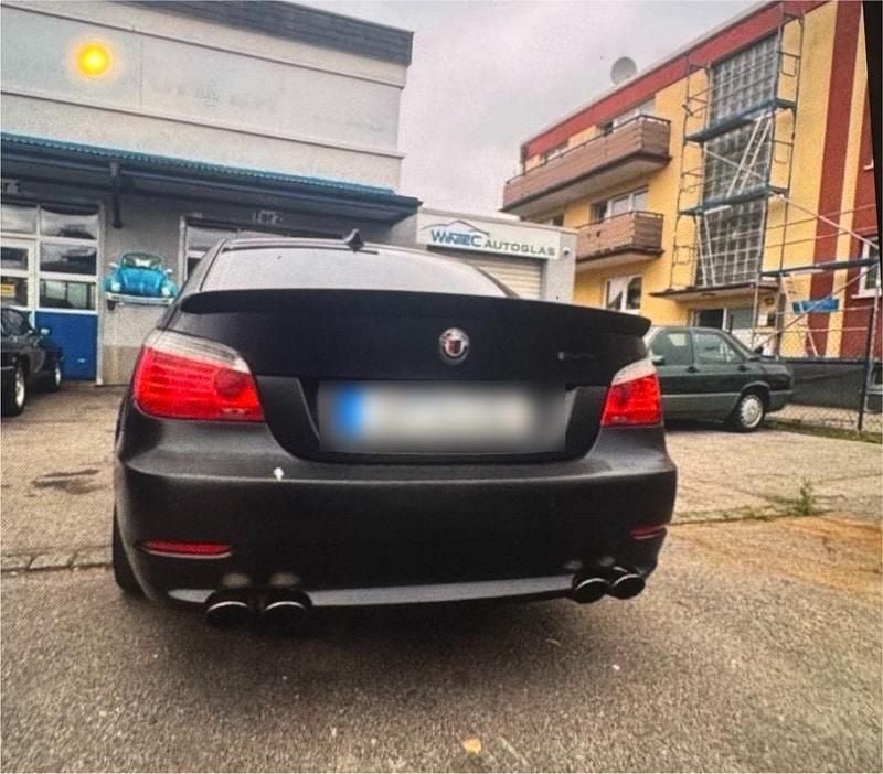Gebraucht BMW 525 259 PS (190 kW) 2007 Schwarz Limousine
