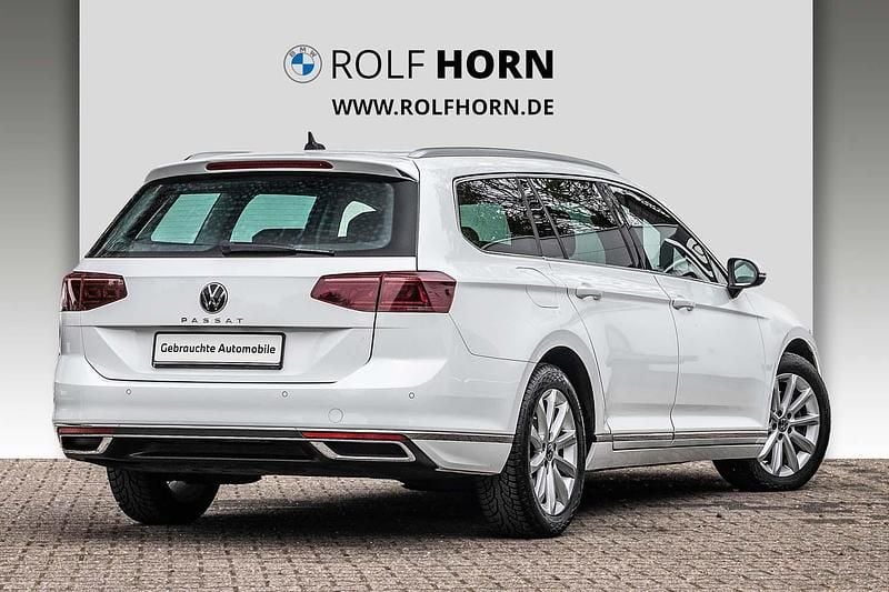 Usata VW Passat Elegance 150 CV (110 kW) 2021 Bianco Station wagon