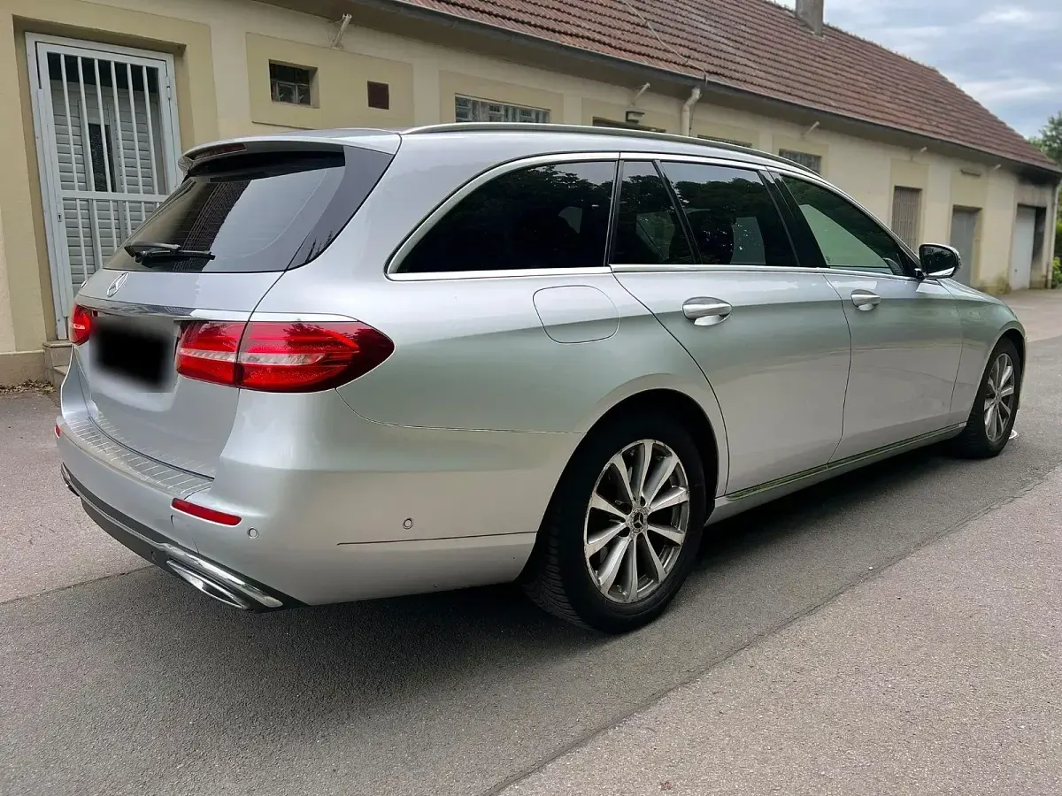 Gebraucht Mercedes E200 Avantgarde 150 PS (110 kW) 2017 Silber Kombi