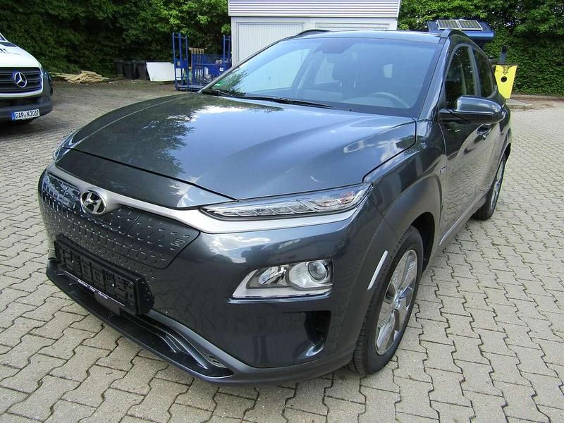 Dark knight / mic Gebraucht 2021 Hyundai Kona Advantage SUV | 19.900 € (Etwas zu teuer) - Bild 1/4