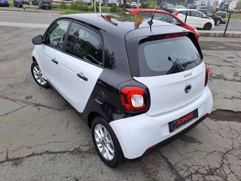 Usata Smart ForFour 90 CV (66 kW) 2018 Bianco Utilitaria