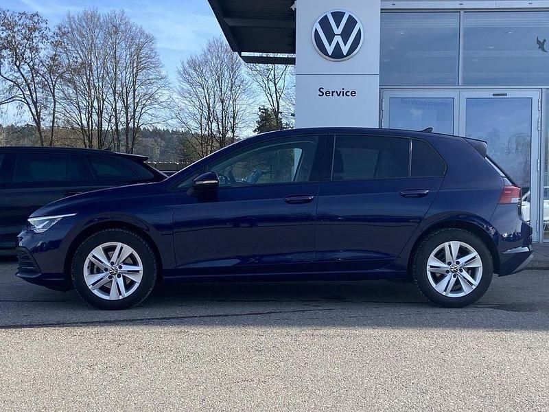 Gebraucht VW Golf VIII Active 116 PS (85 kW) 2023 Blau Limousine