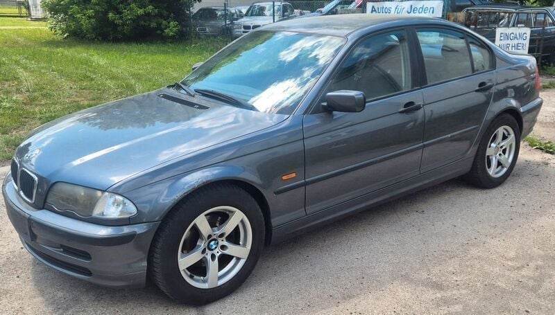 Grau Gebraucht 2000 BMW 316 Limousine | 999 € (Superpreis) - Bild 1/4