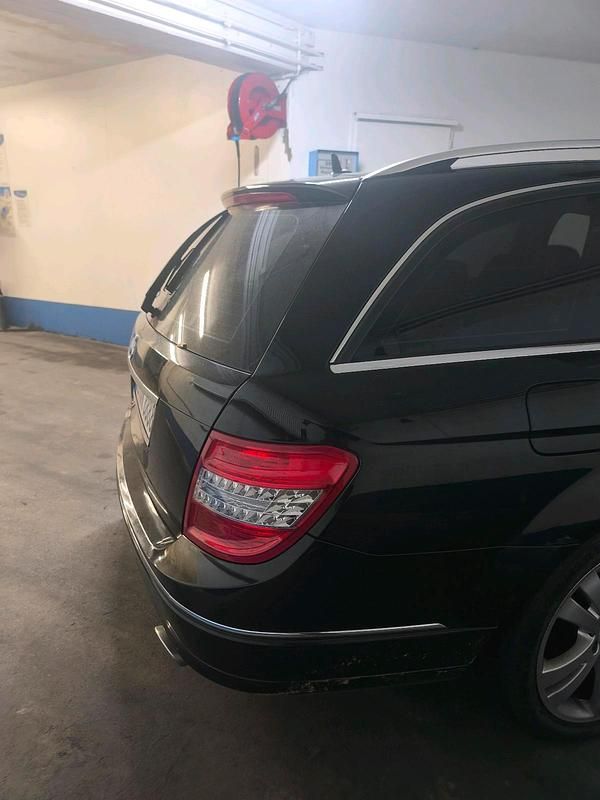 Gebraucht Mercedes C230 201 PS (147 kW) 2008 Kombi