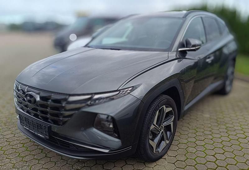 Grau Gebraucht 2022 Hyundai Tucson Trend SUV | 25.890 € (Superpreis) - Bild 1/4