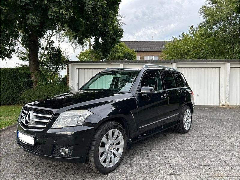 Schwarz Gebraucht 2009 Mercedes GLK350 SUV | 17.500 € - Bild 1/4