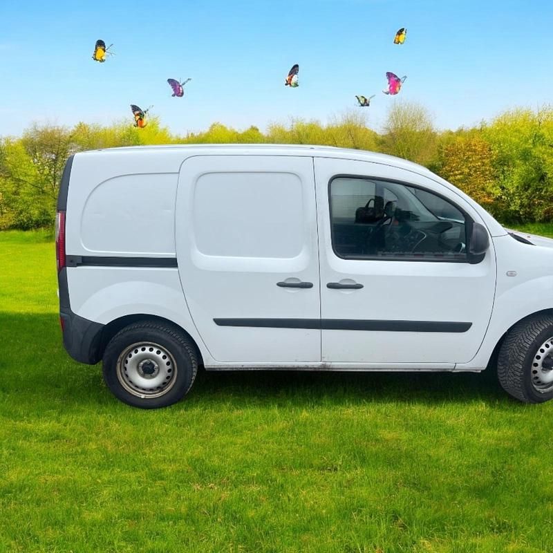 Weiß Gebraucht 2017 Renault Rapid Van / Kleinbus | 9.500 € - Bild 1/4