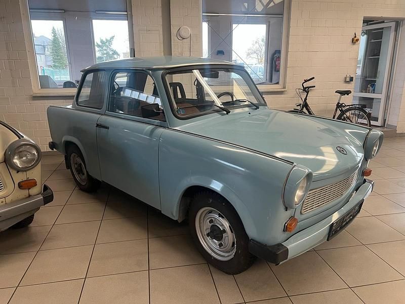 Blau Gebraucht 1988 Trabant 601 Kleinwagen | 5.800 € - Bild 1/4