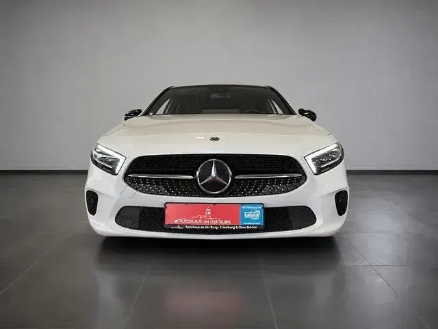 Gebraucht Mercedes A220 190 PS (139 kW) 2021 Digitalweiss  metalliclack Limousine