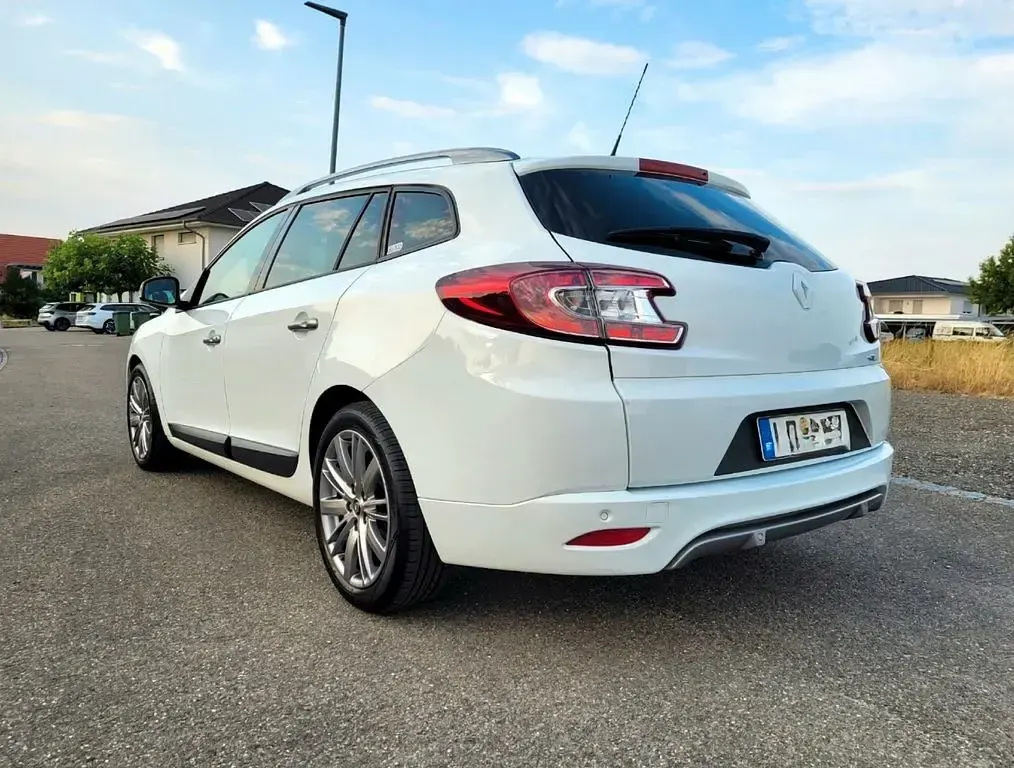 Gebraucht Renault Mégane GT Line Dynamique 131 PS (96 kW) 2010 Weiß Limousine