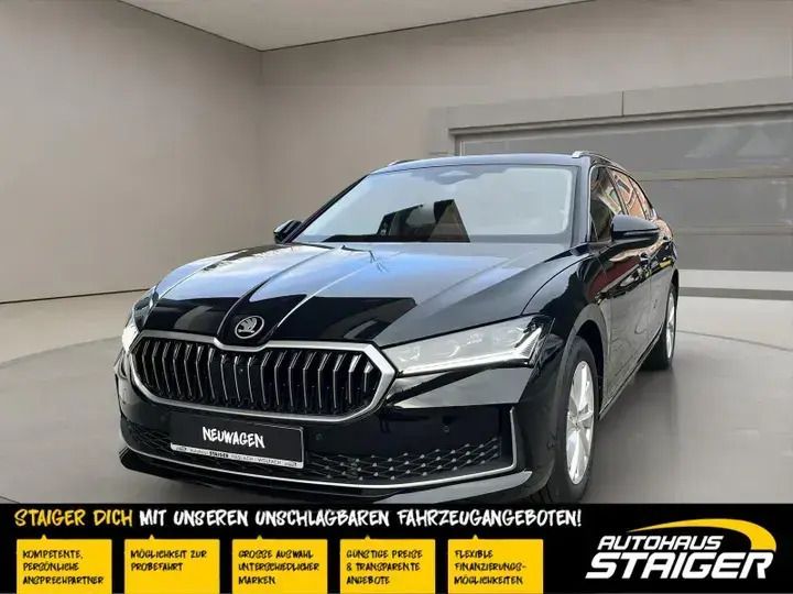 Graphite grau metallic Gebraucht 2024 Skoda Superb Selection Kombi | 38.950 € (Superpreis) - Bild 1/4