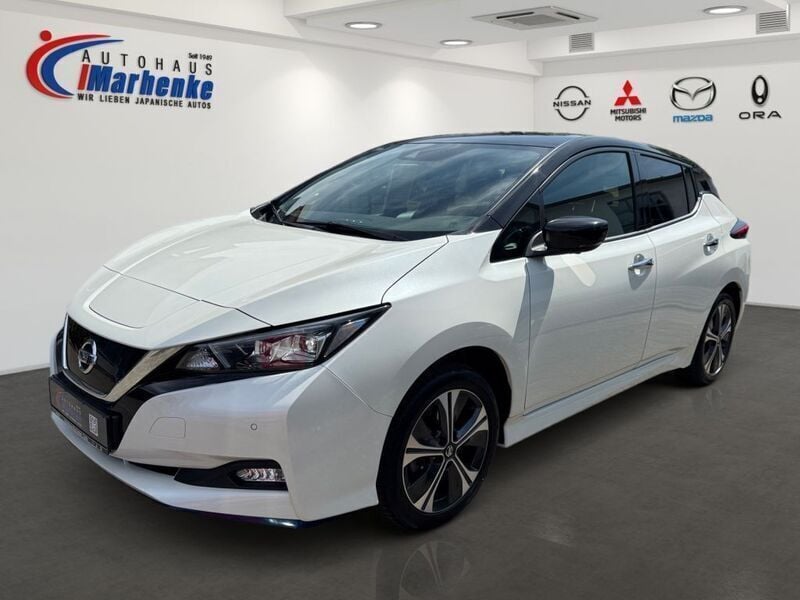 White 3p/black m Gebraucht 2020 Nissan Leaf N-Connecta Kleinwagen | 14.900 € (Fairer Preis) - Bild 1/4