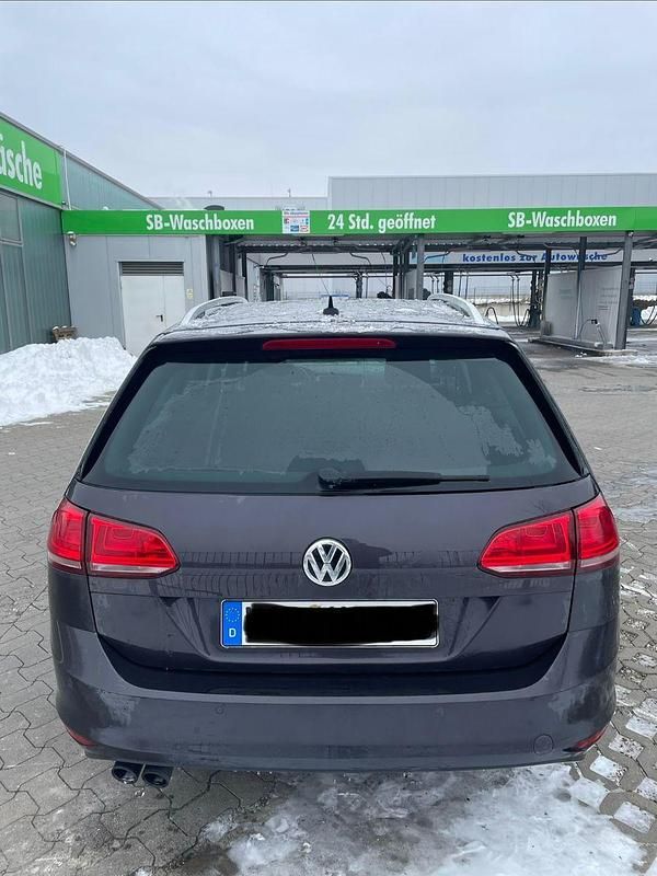 Second-hand VW Golf VII LOUNGE 125 CP (91 kW) 2015 Gri Break
