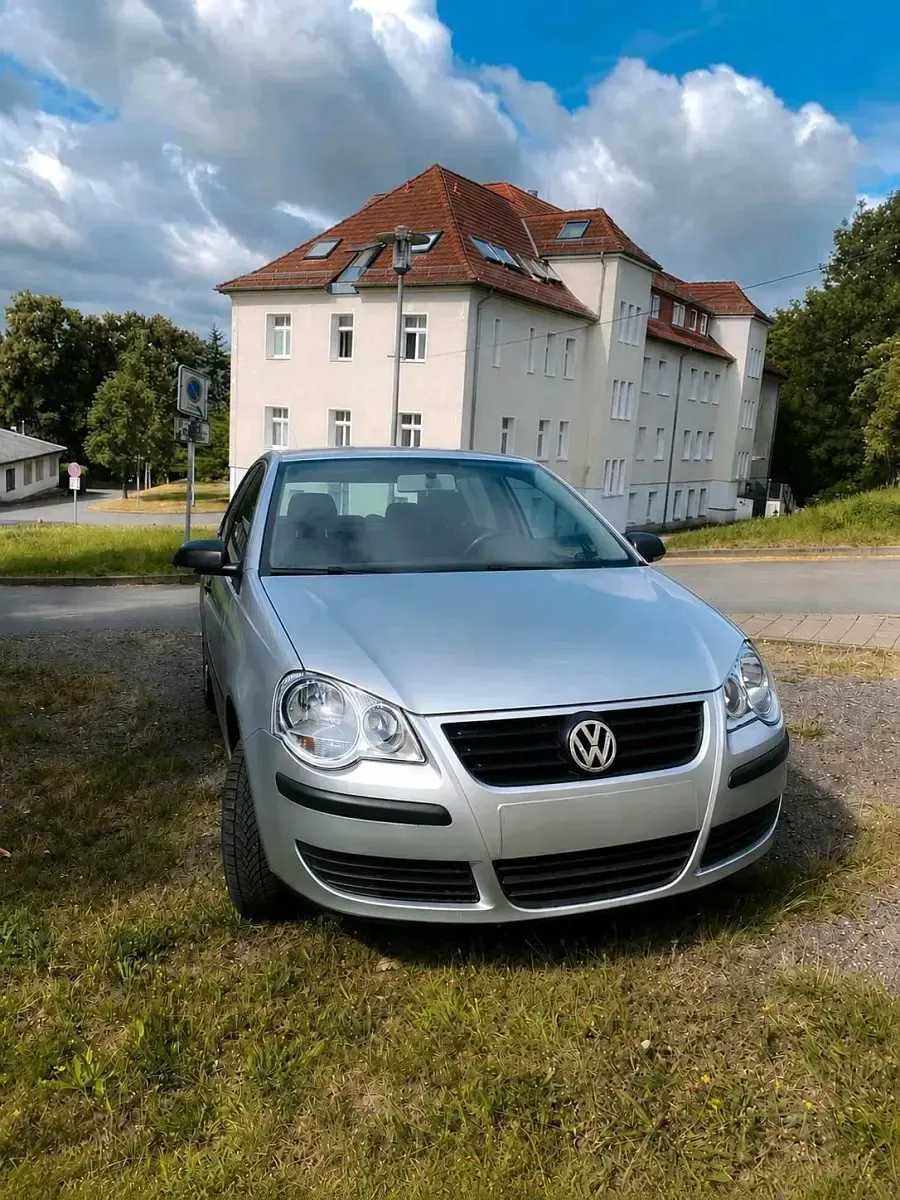 Gebraucht VW Polo 60 PS (44 kW) 2009 Silber Kleinwagen