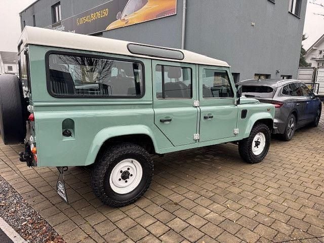 Gebraucht Land Rover Defender 122 PS (89 kW) 2013 Grün Kombi